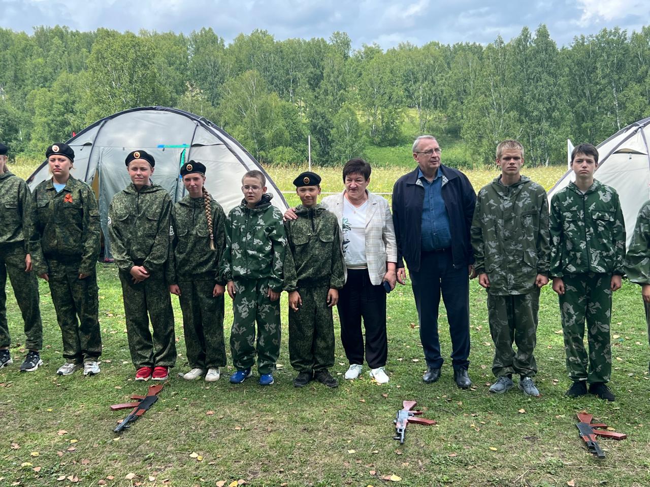 Депутаты Кемеровского муниципального округа посетили территорию палаточного лагеря в поселке Щегловский